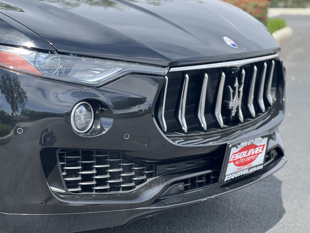 Used 2019 Maserati Levante image 22