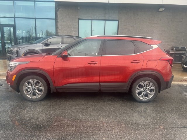 Certified 2024 Kia Seltos S image 5
