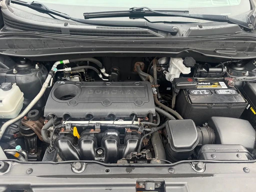 Used 2013 Hyundai Tucson GLS image 11