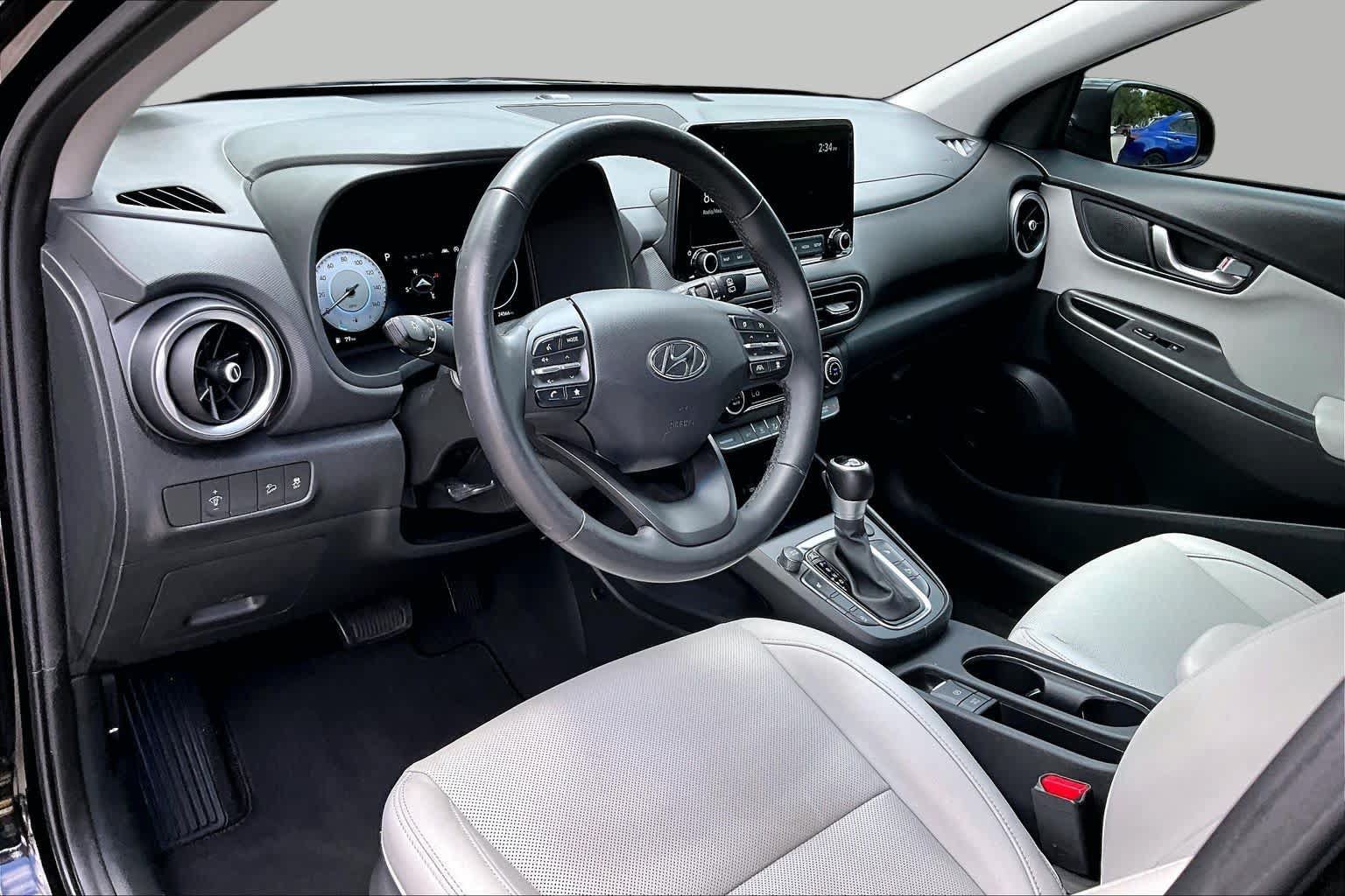 Used 2022 Hyundai Kona Limited FWD image 18