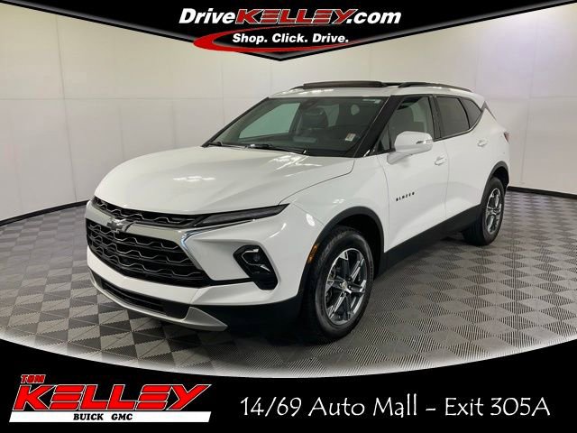 Used 2024 Chevrolet Blazer LT FWD image 1