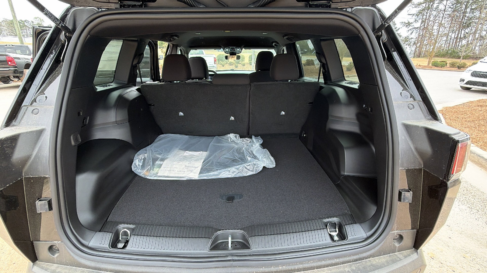 New 2026 Jeep Cherokee Laredo image 13