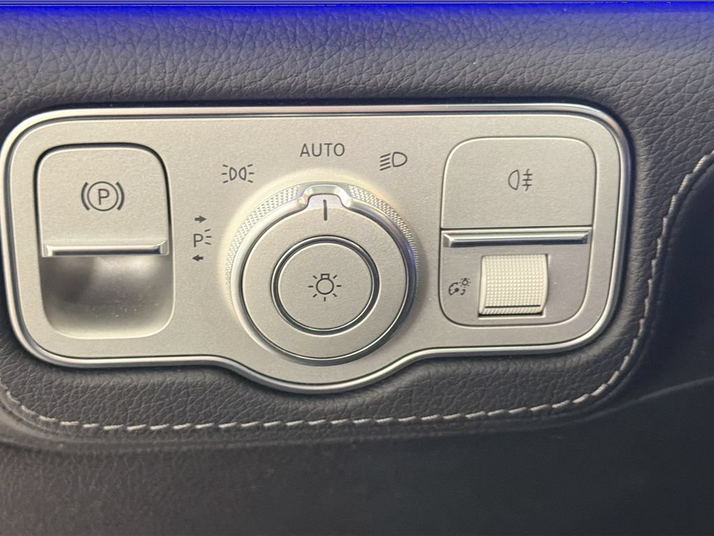 Certified 2022 Mercedes-Benz GLS 450 4MATIC image 11