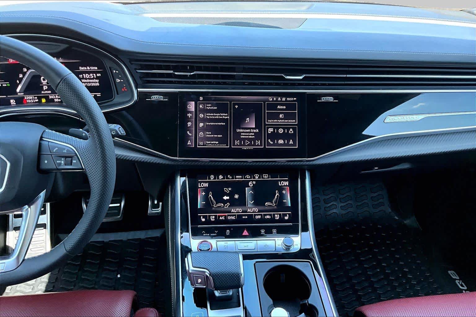 Used 2024 Audi SQ8 Prestige AWD/4WD image 7