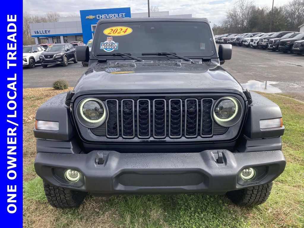 Used 2024 Jeep Wrangler Sport S image 9