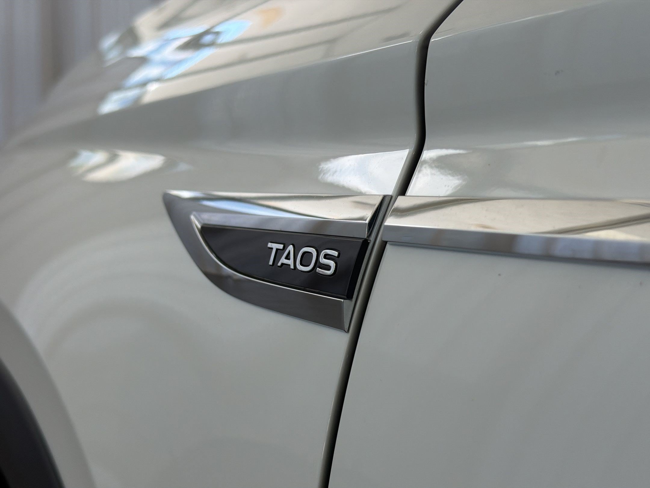 Used 2024 Volkswagen Taos SE FWD image 35
