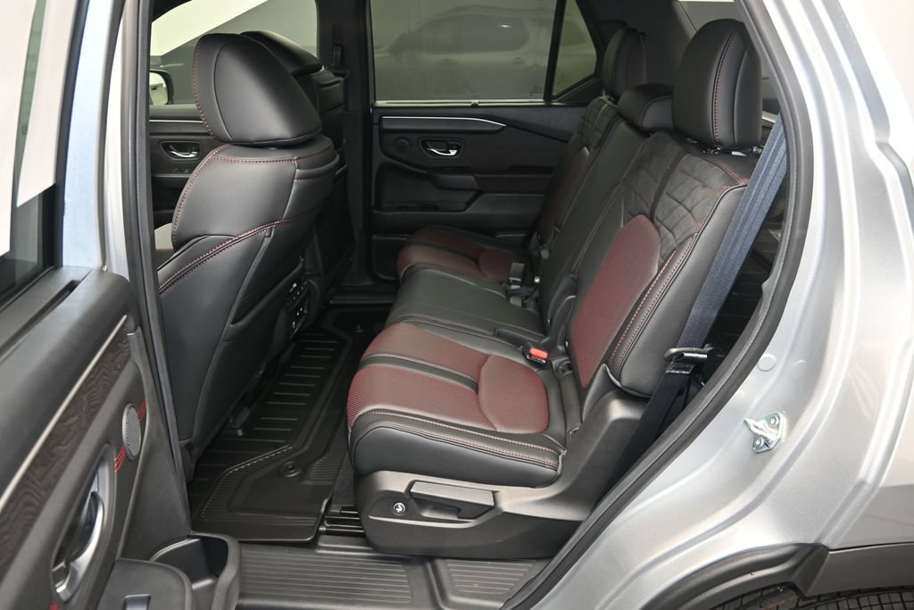 New 2026 Honda Pilot Black Edition image 11