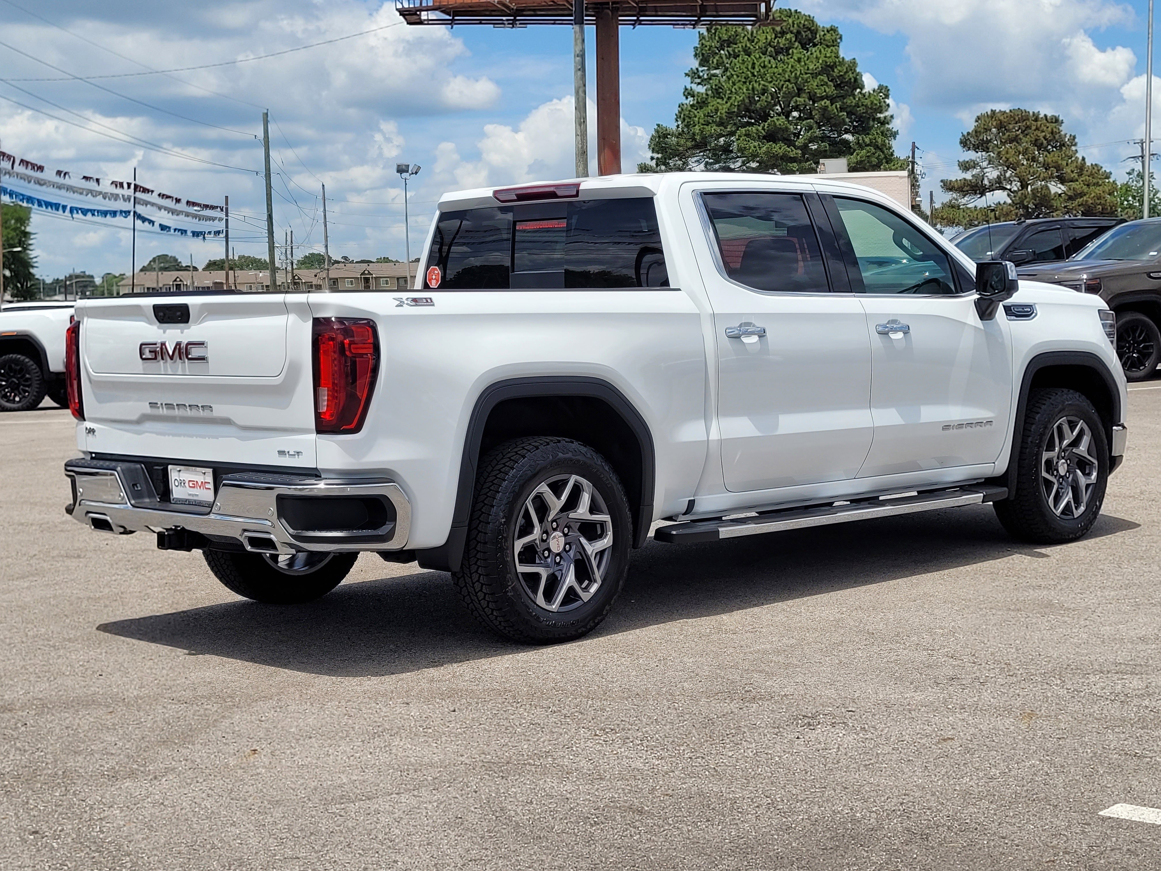 New 2026 GMC Sierra 1500 SLT w/ SLT Premium Plus Package AWD/4WD image 4