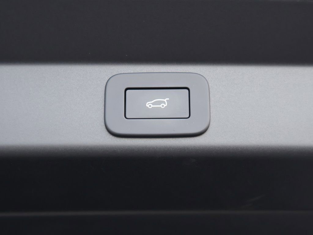 Used 2025 Land Rover Range Rover Sport Dynamic SE image 11