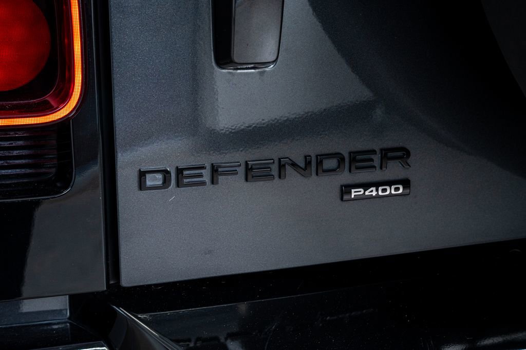 Used 2023 Land Rover Defender 130 X-Dynamic SE image 27