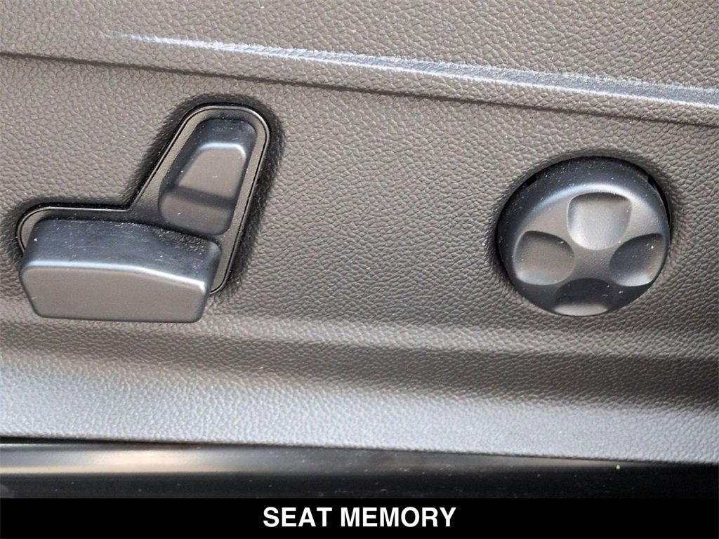 Used 2023 Alfa Romeo Stelvio Ti image 10