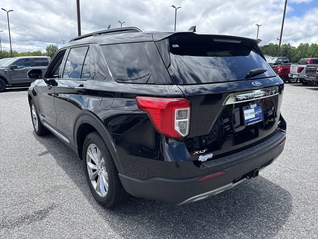 Used 2024 Ford Explorer XLT w/ Equipment Group 202A AWD/4WD image 5