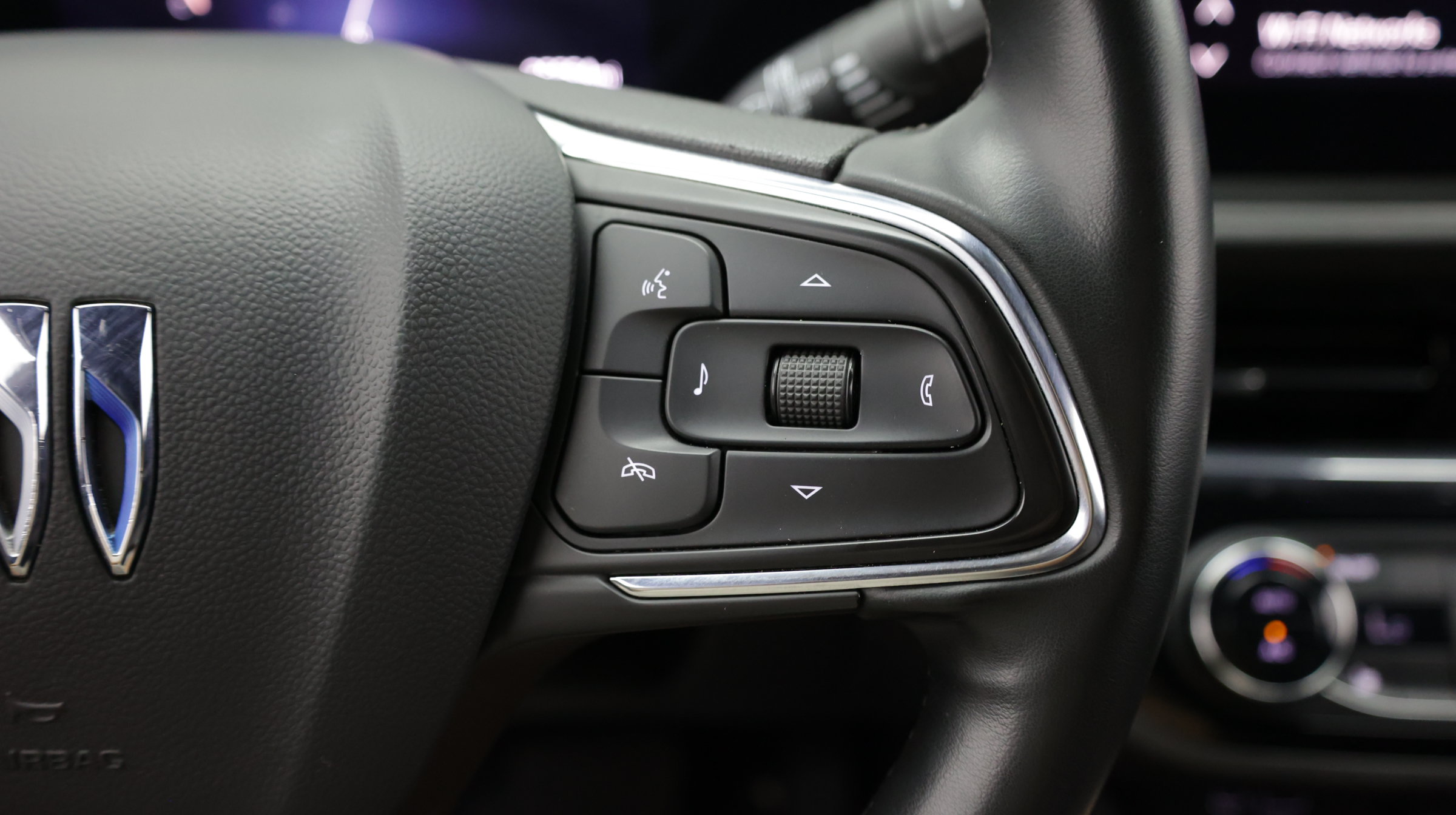 Used 2025 Buick Envista Sport Touring w/ Convenience I Package FWD image 23