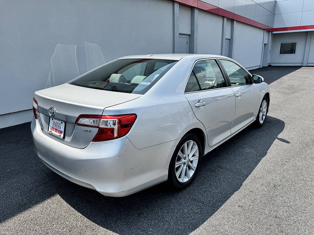 Used 2014 Toyota Camry XLE FWD image 4