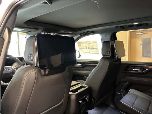 New 2026 GMC Yukon XL Elevation w/ Elevation Premium Package AWD/4WD image 18