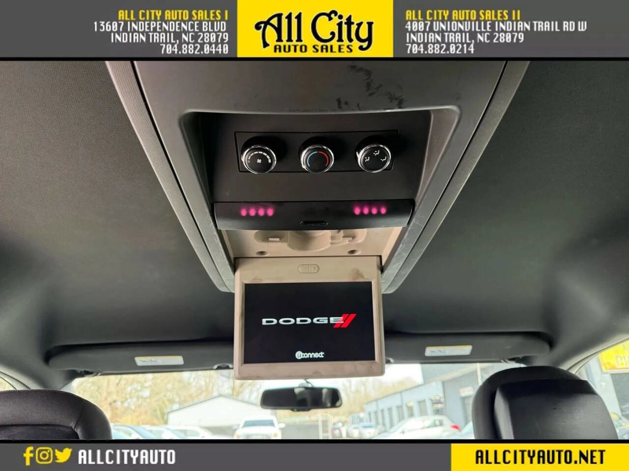 Used 2018 Dodge Grand Caravan SE FWD image 27