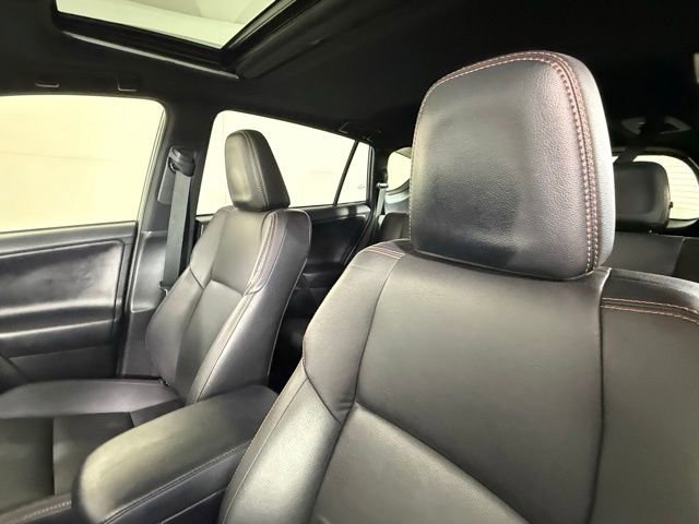 Used 2018 Toyota RAV4 SE w/ Power Extra Value Package AWD/4WD image 4