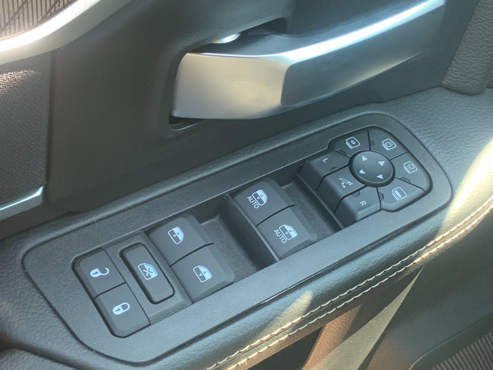 New 2026 RAM 2500 Big Horn AWD/4WD image 12