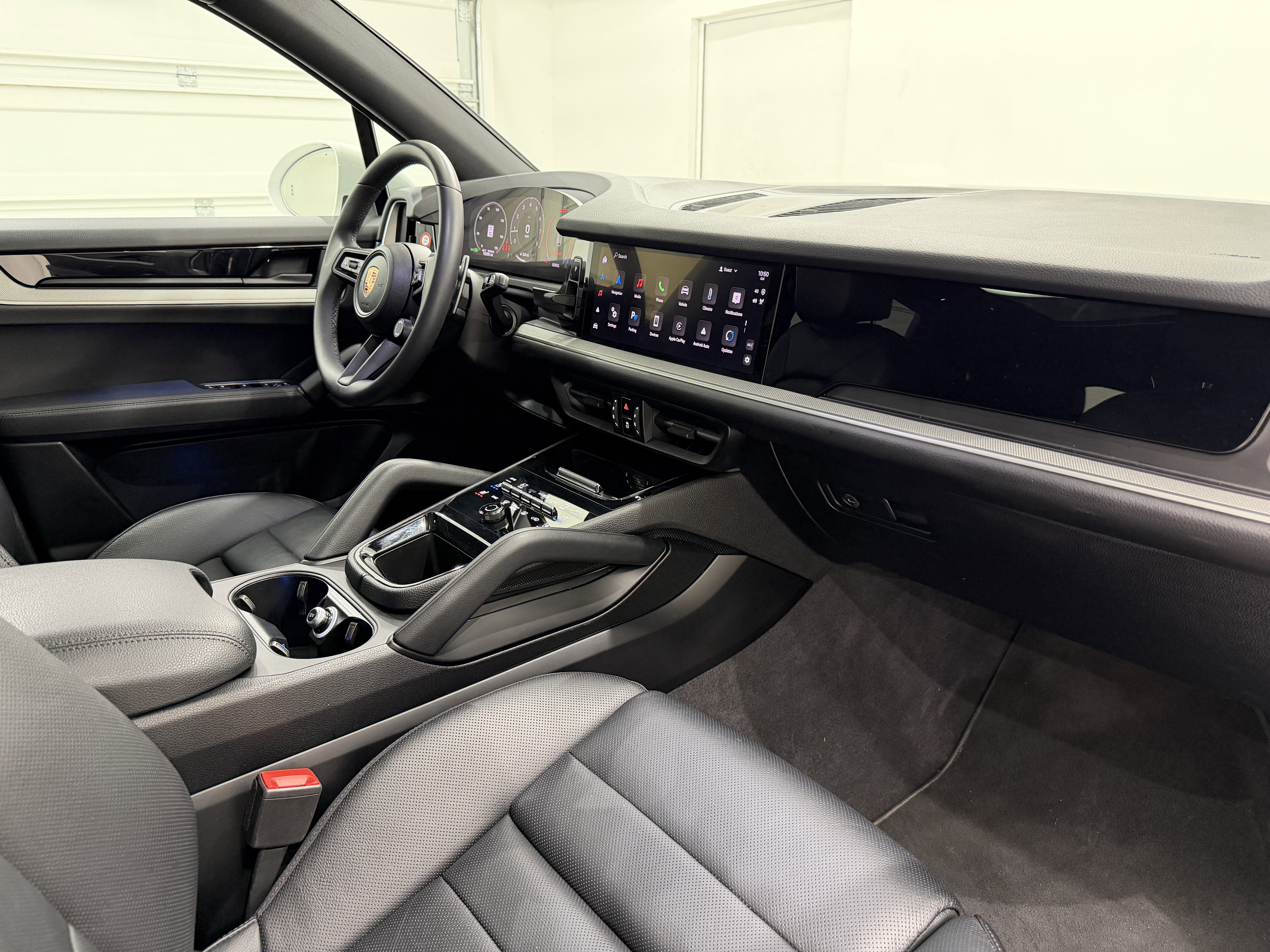 Certified 2025 Porsche Cayenne image 24