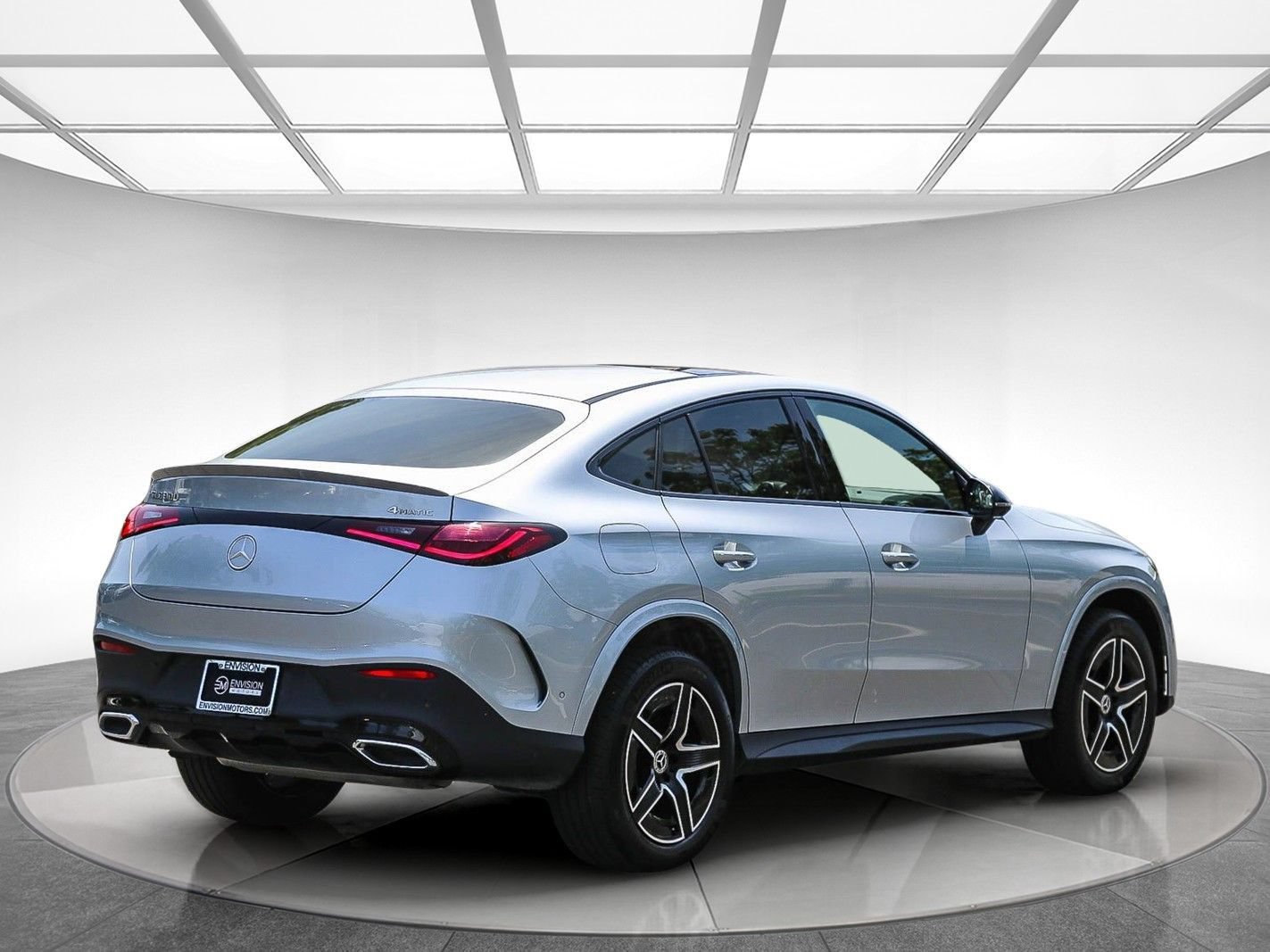 Certified 2025 Mercedes-Benz GLC 300 4MATIC image 4