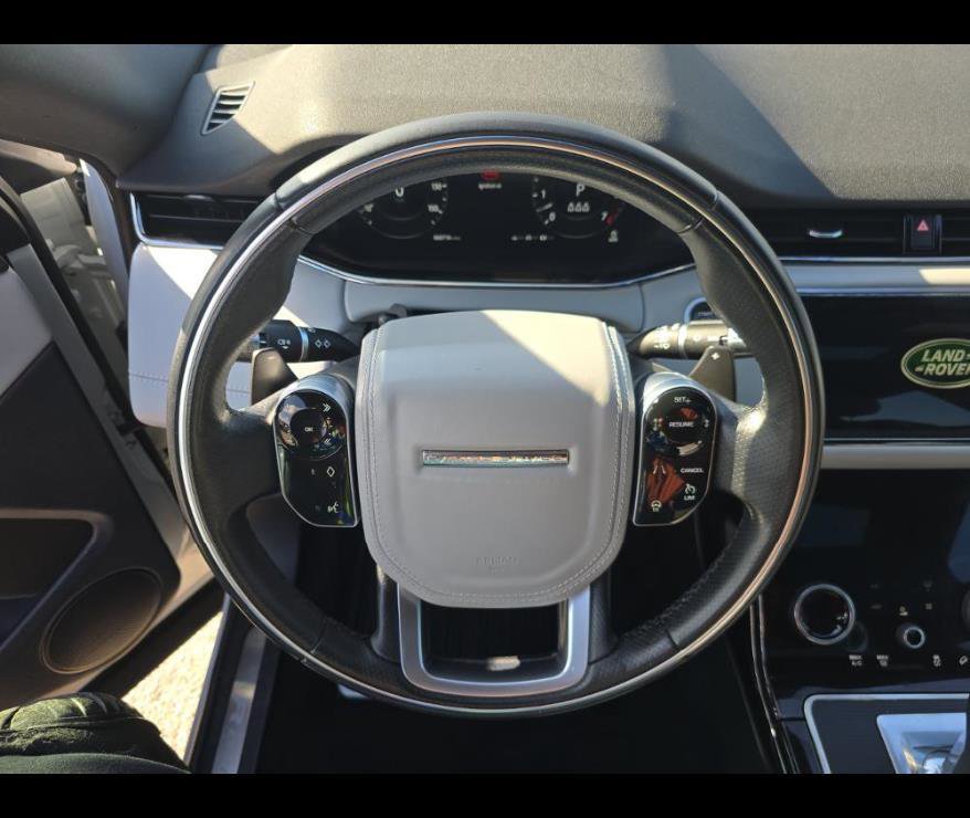 Used 2020 Land Rover Range Rover Evoque R-Dynamic HSE image 4