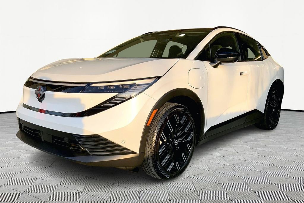 New 2026 Nissan Leaf Platinum+ w/ Cargo Package (Platinum+) video 2