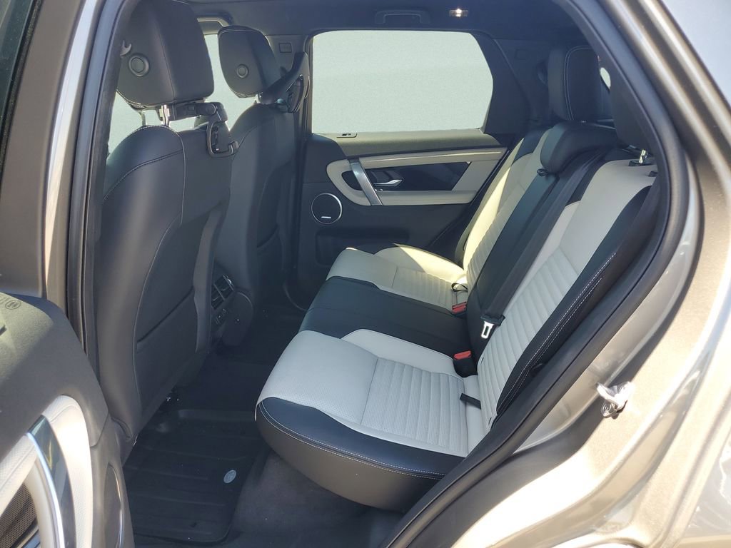 Used 2023 Land Rover Discovery Sport SE R-Dynamic image 21