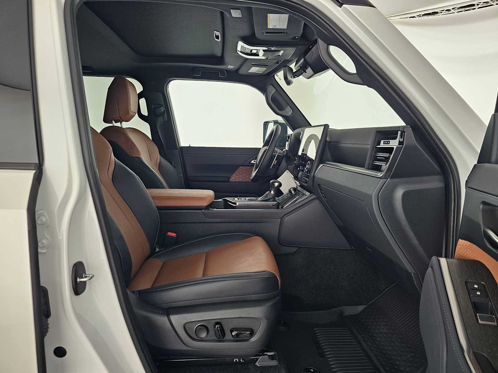 New 2026 Lexus GX 550 w/ Accessory Package (2T) AWD/4WD image 10