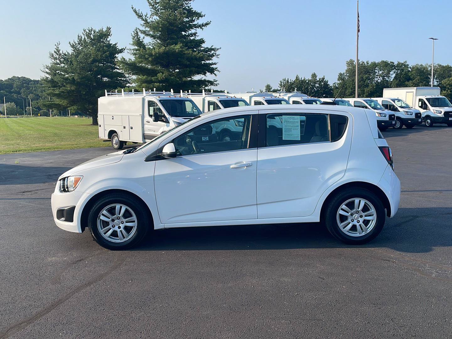 Used 2015 Chevrolet Sonic LT FWD image 2
