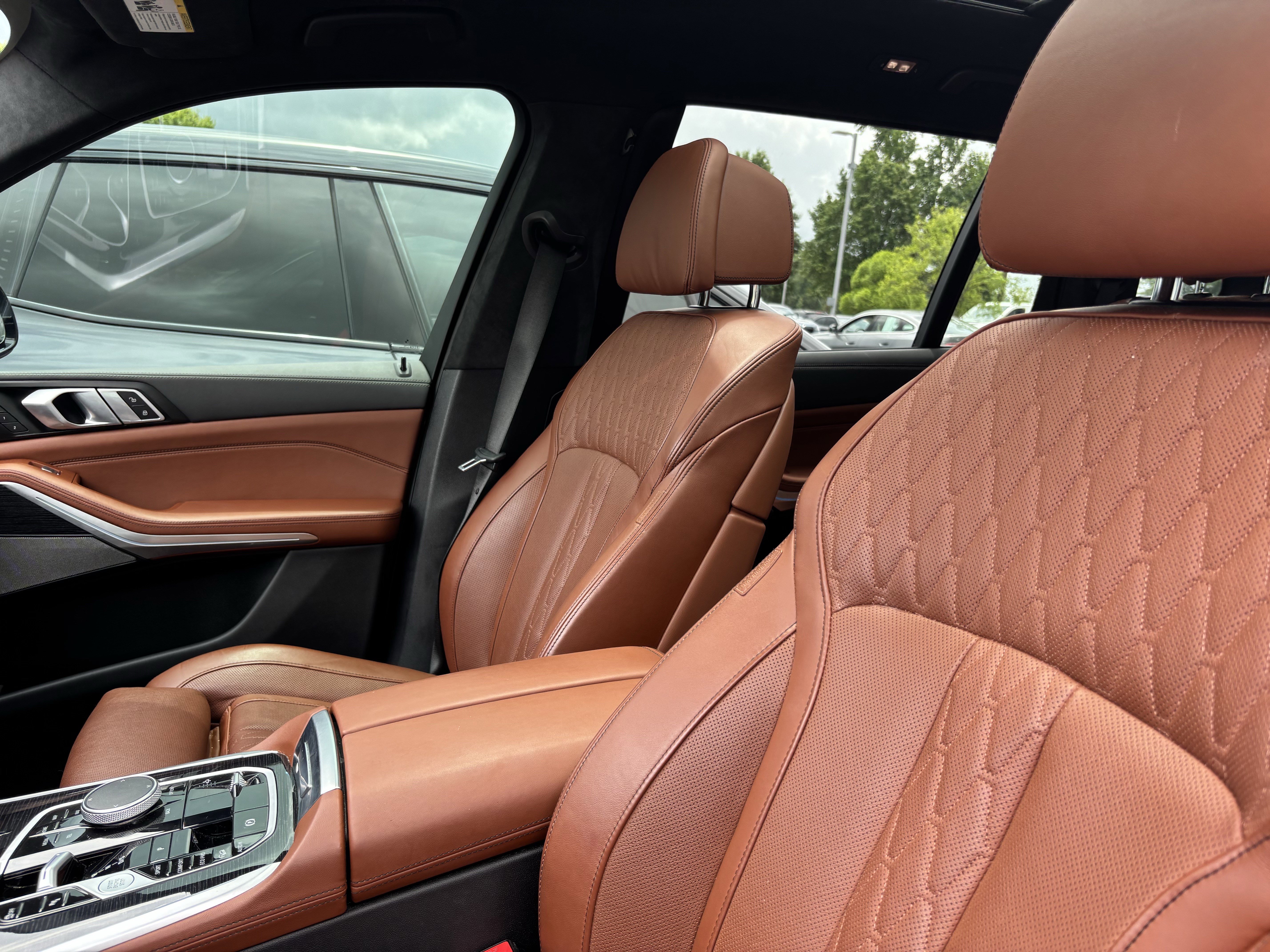 Certified 2024 BMW X7 M60i AWD/4WD image 34