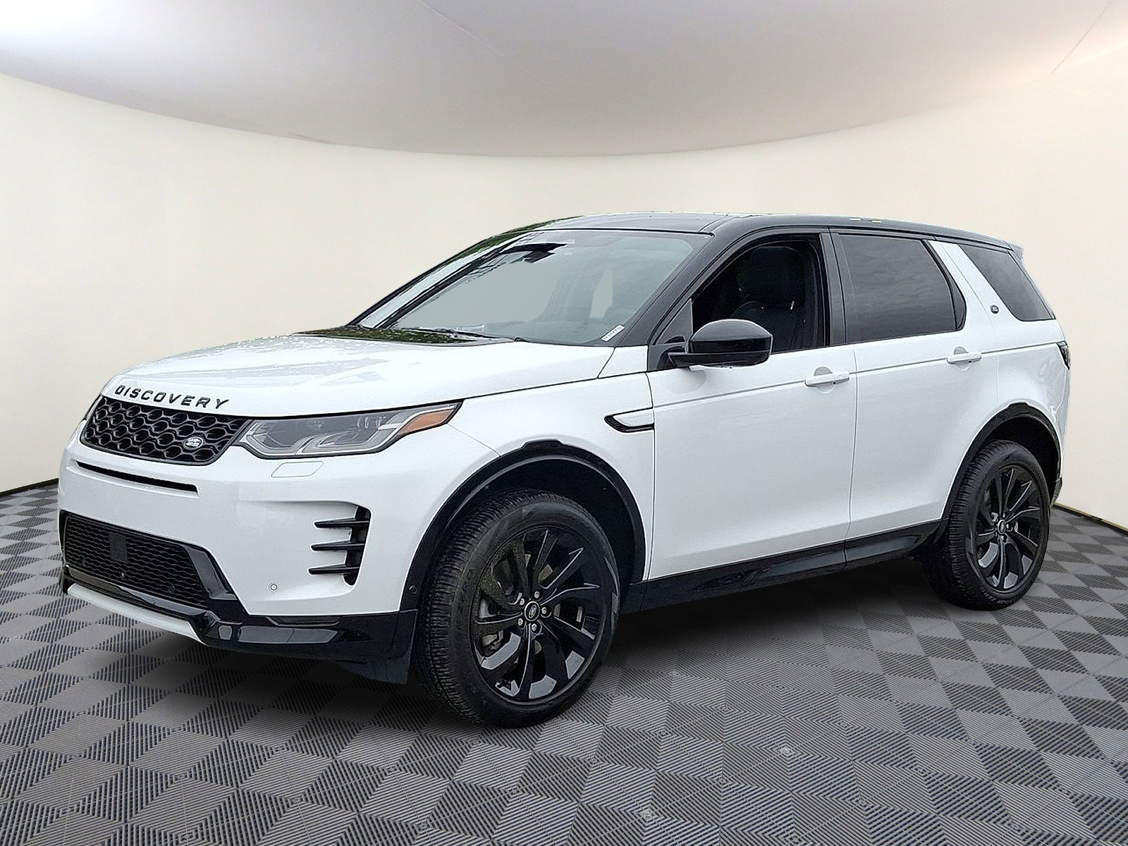 Certified 2025 Land Rover Discovery Sport Dynamic SE AWD/4WD video 1