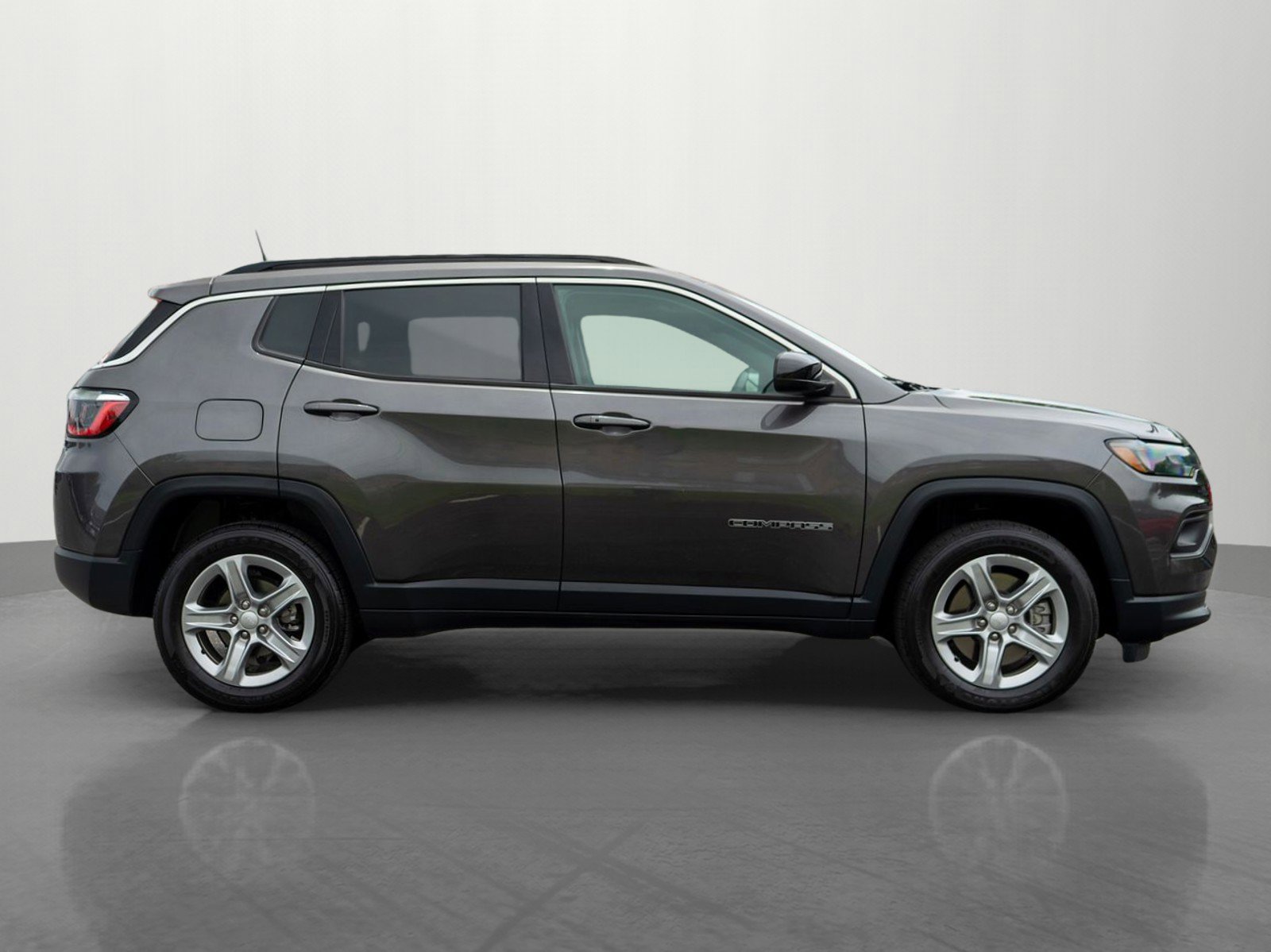 Used 2023 Jeep Compass Latitude w/ Convenience Group AWD/4WD image 8