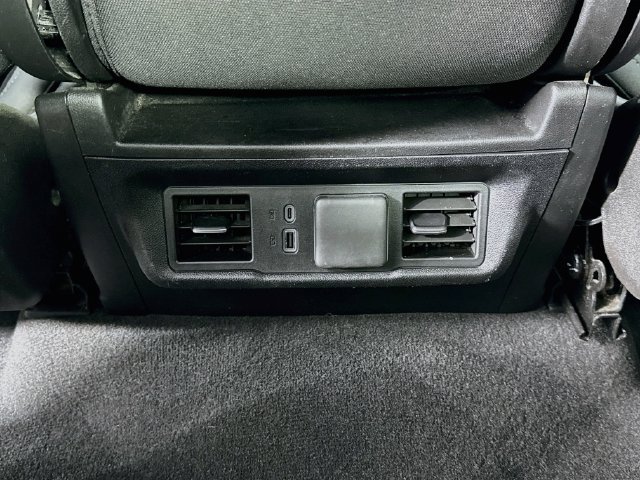 Used 2025 Chevrolet Silverado 1500 LT AWD/4WD image 25