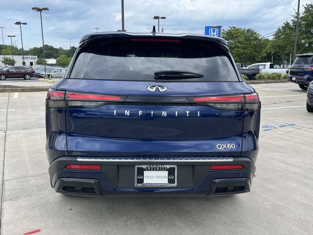 Used 2025 INFINITI QX60 Pure w/ Cargo Package FWD image 4
