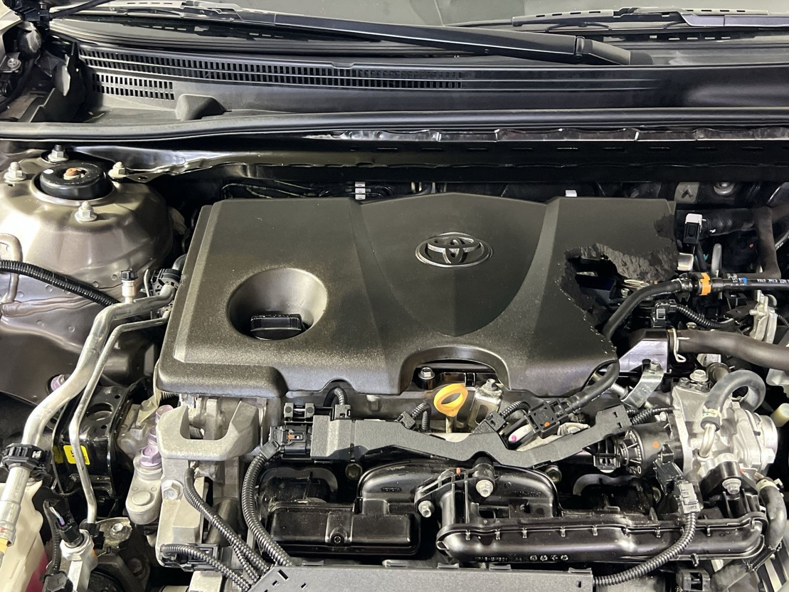 Used 2021 Toyota Camry LE FWD image 29