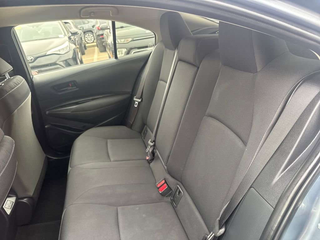Used 2025 Toyota Corolla LE image 36