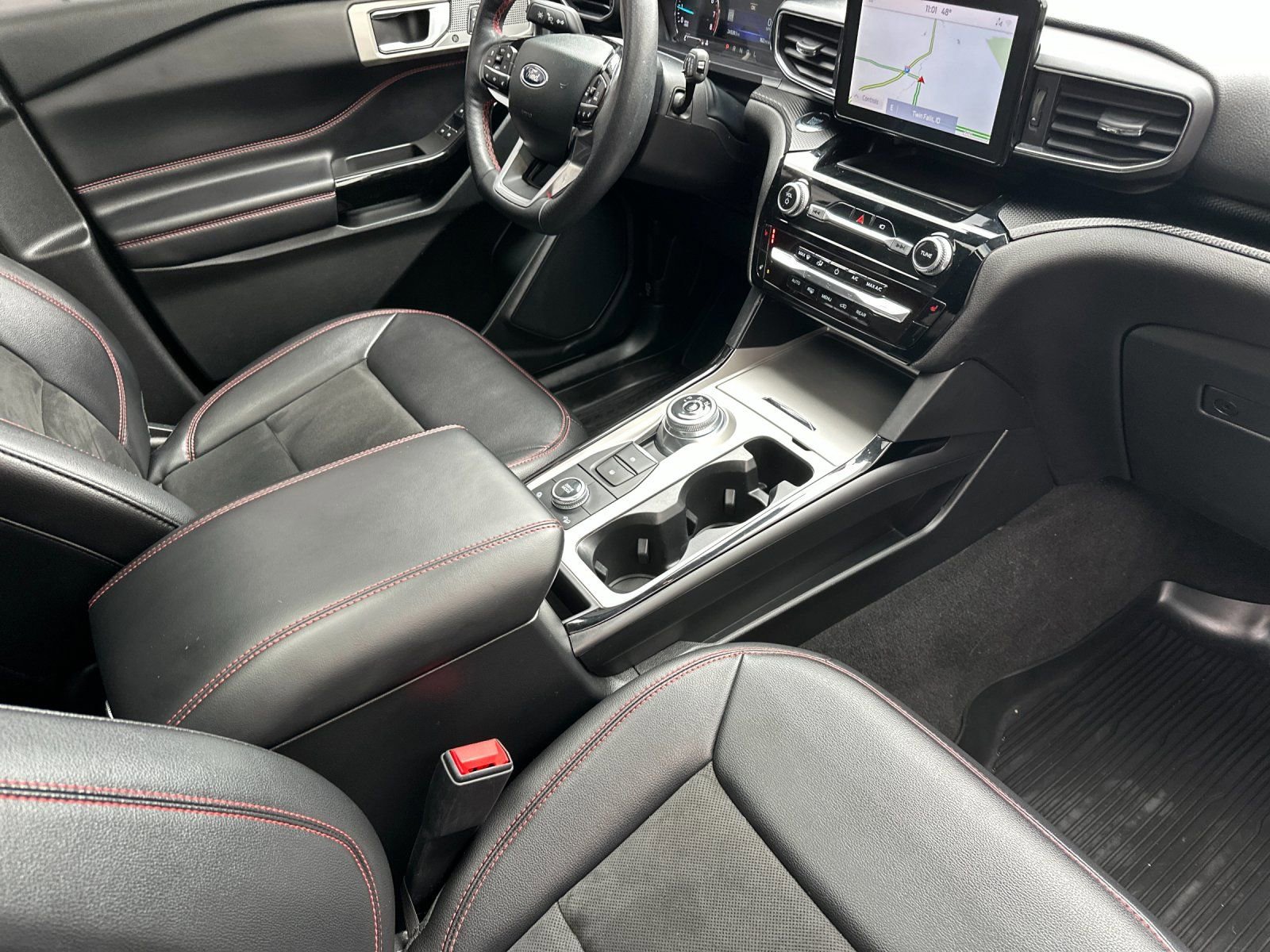 Used 2023 Ford Explorer ST-Line w/ Class IV Trailer Tow Package AWD/4WD image 19