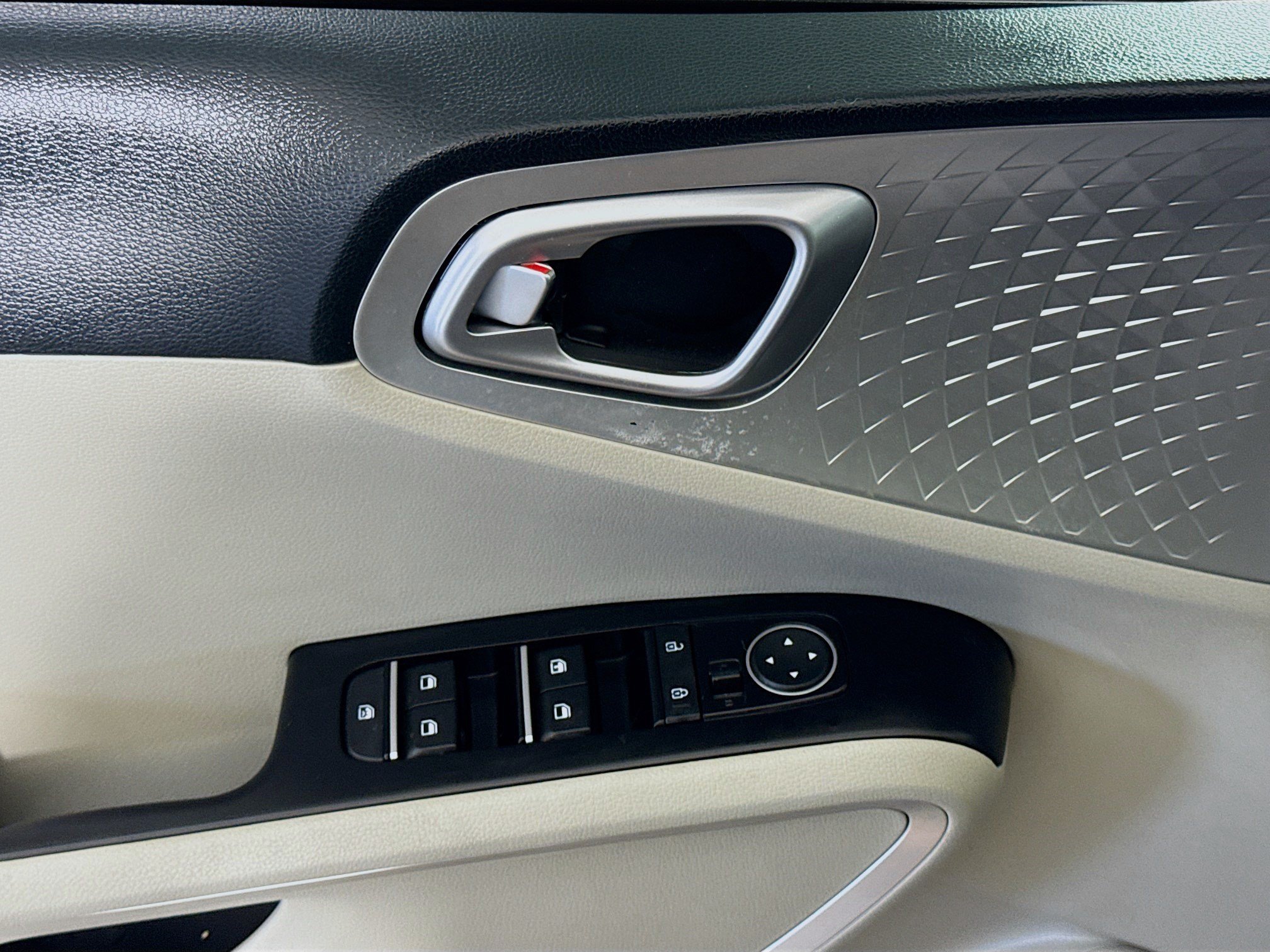 Used 2024 Kia Soul LX FWD image 23