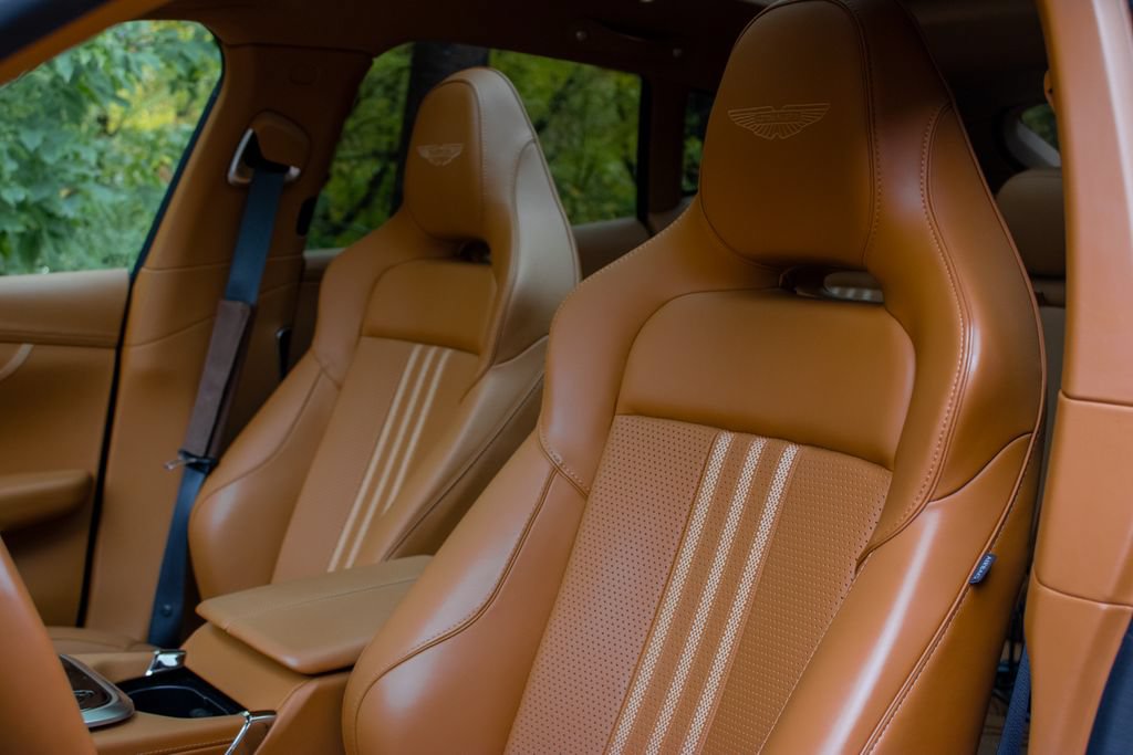 Used 2025 Aston Martin DBX 707 AWD/4WD image 12