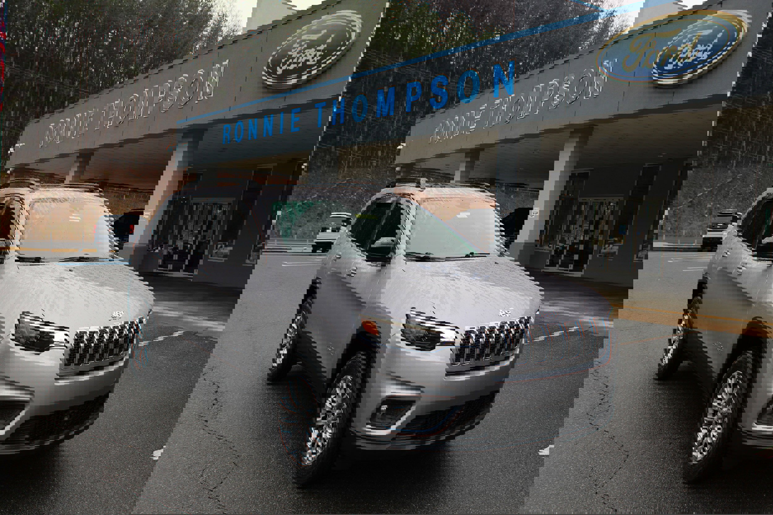 Used 2022 Jeep Cherokee Latitude Lux w/ Sun & Sound Group image 1