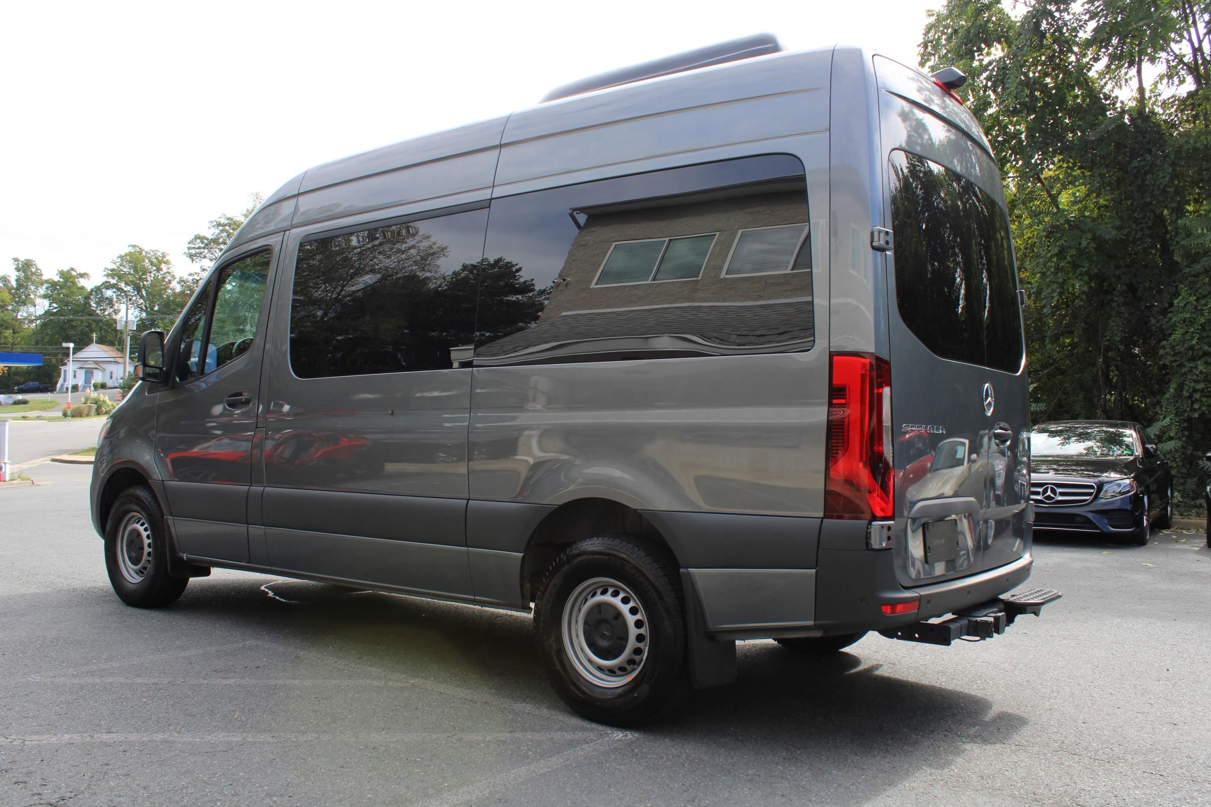 Used 2024 Mercedes-Benz Sprinter 2500 image 4
