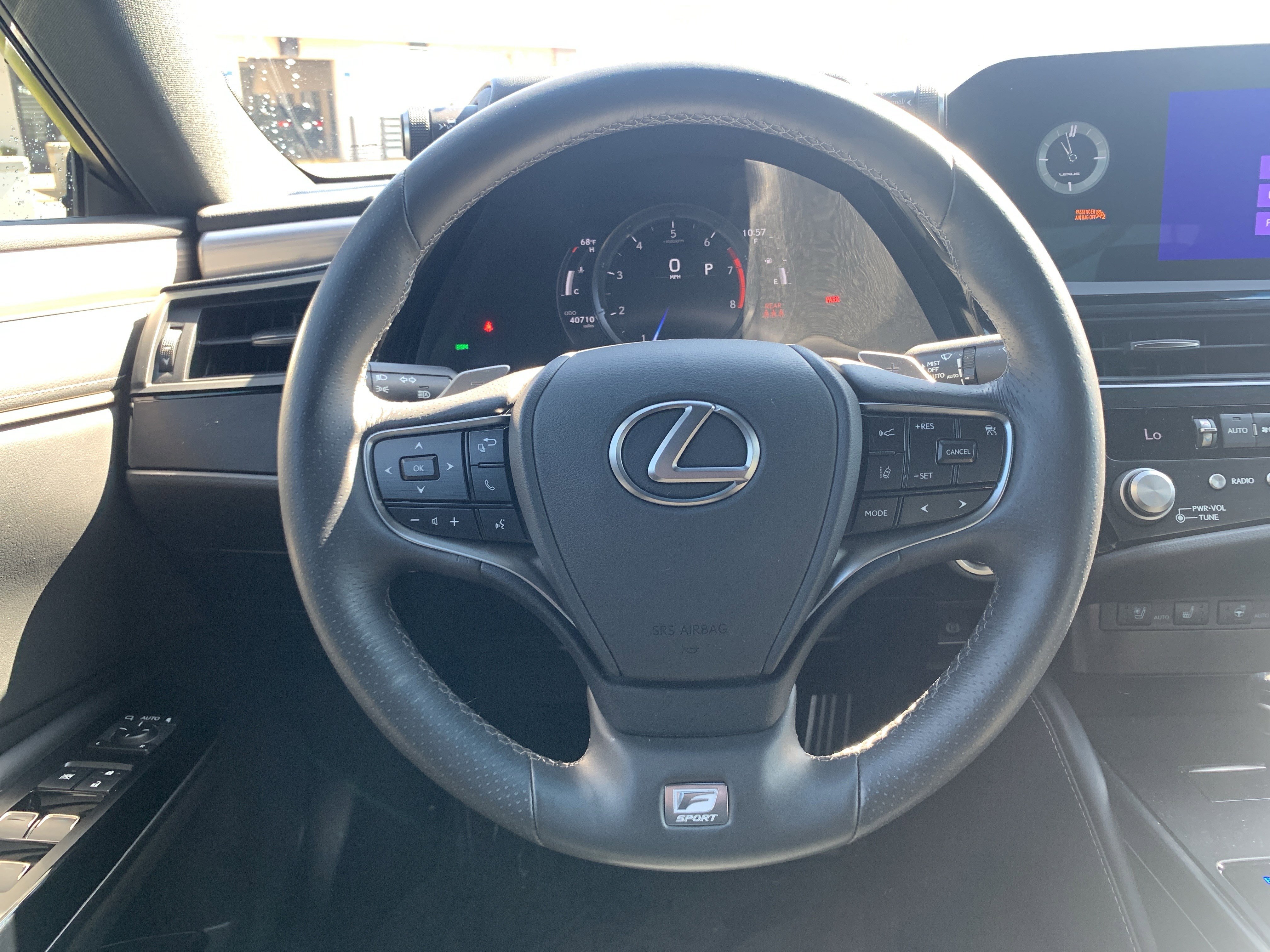 Certified 2023 Lexus ES 350 F Sport w/ Accessory Package (Z2) image 18