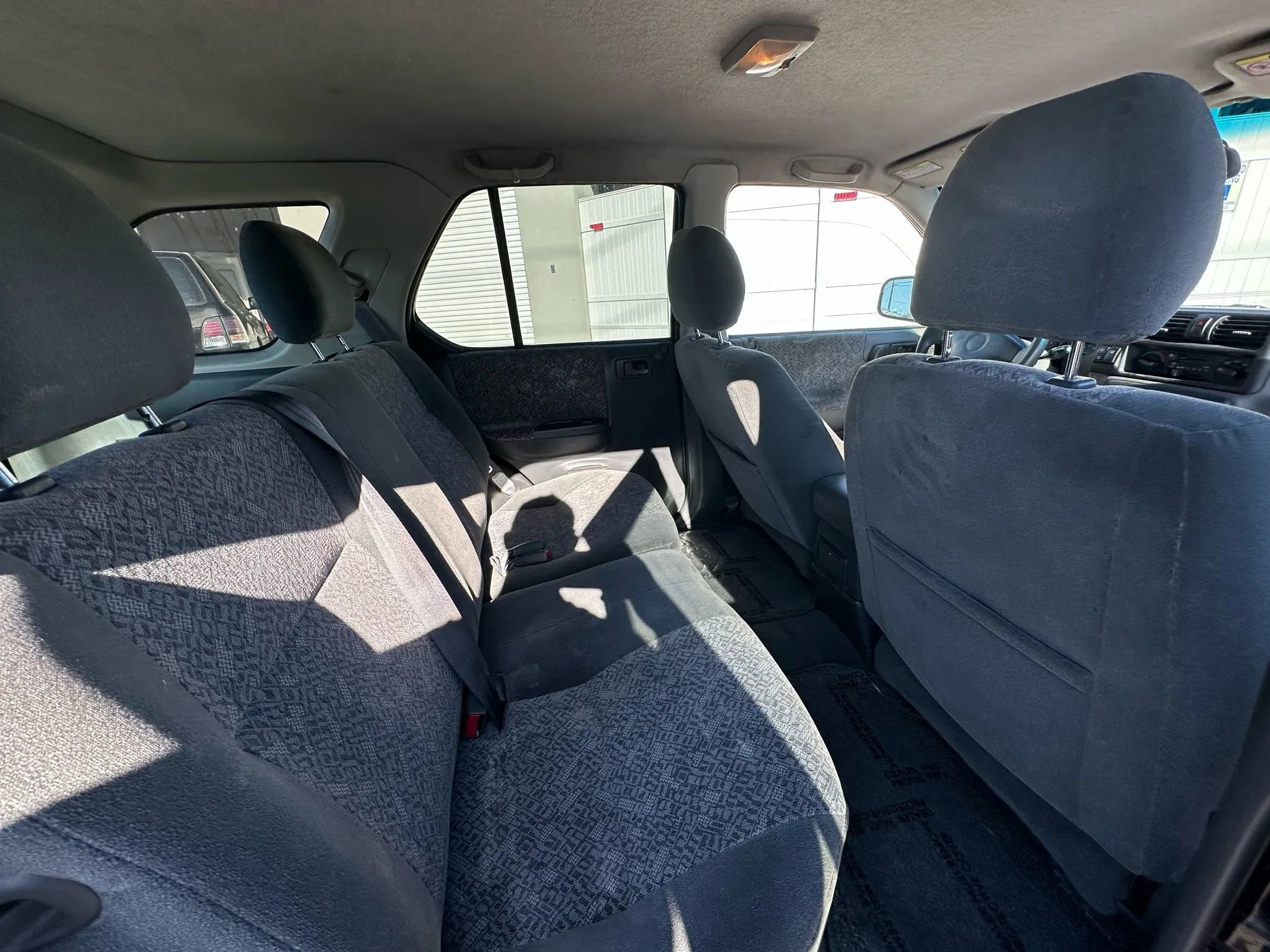 Used 2001 Isuzu Rodeo S image 10