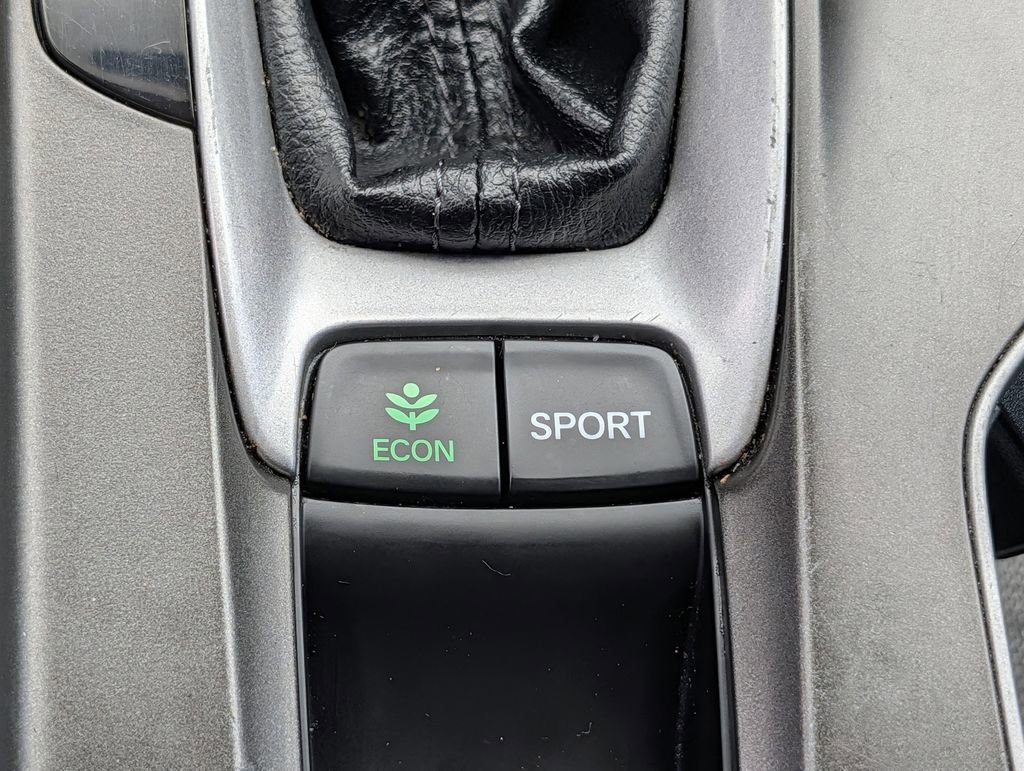 Used 2019 Honda Accord Sport image 16