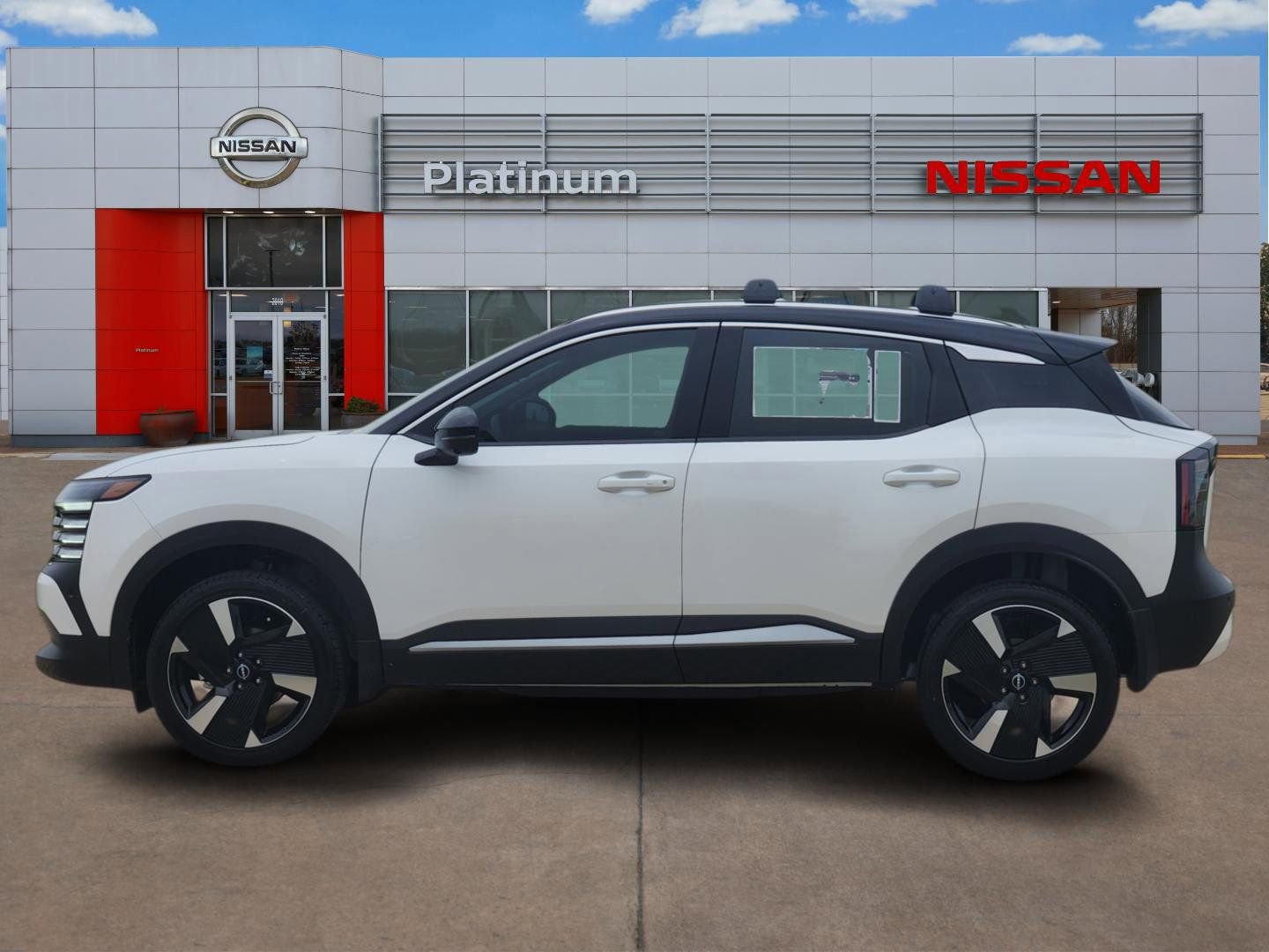 New 2026 Nissan Kicks SR image 3
