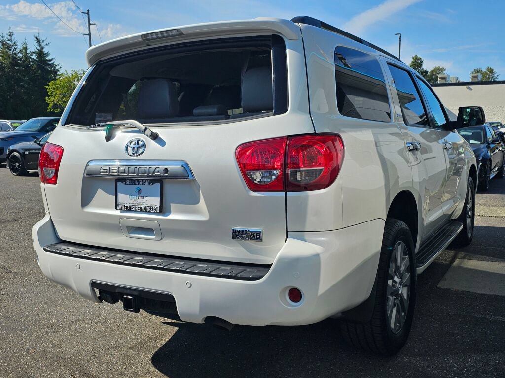 Used 2014 Toyota Sequoia Platinum AWD/4WD image 5