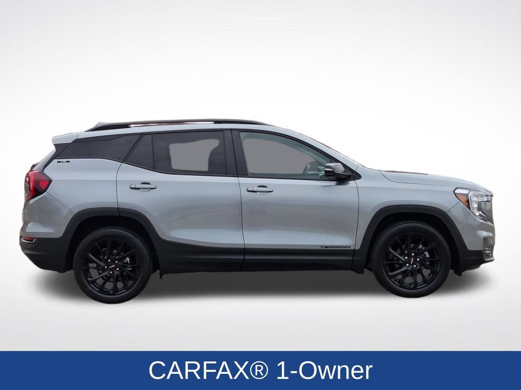 Used 2023 GMC Terrain SLE w/ Driver Convenience Package AWD/4WD image 2