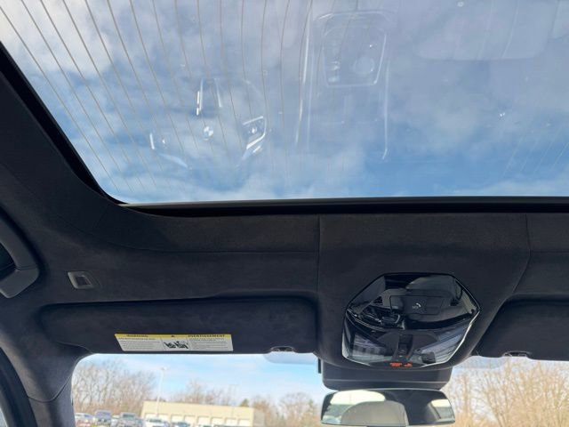 Used 2023 BMW 760i xDrive image 15