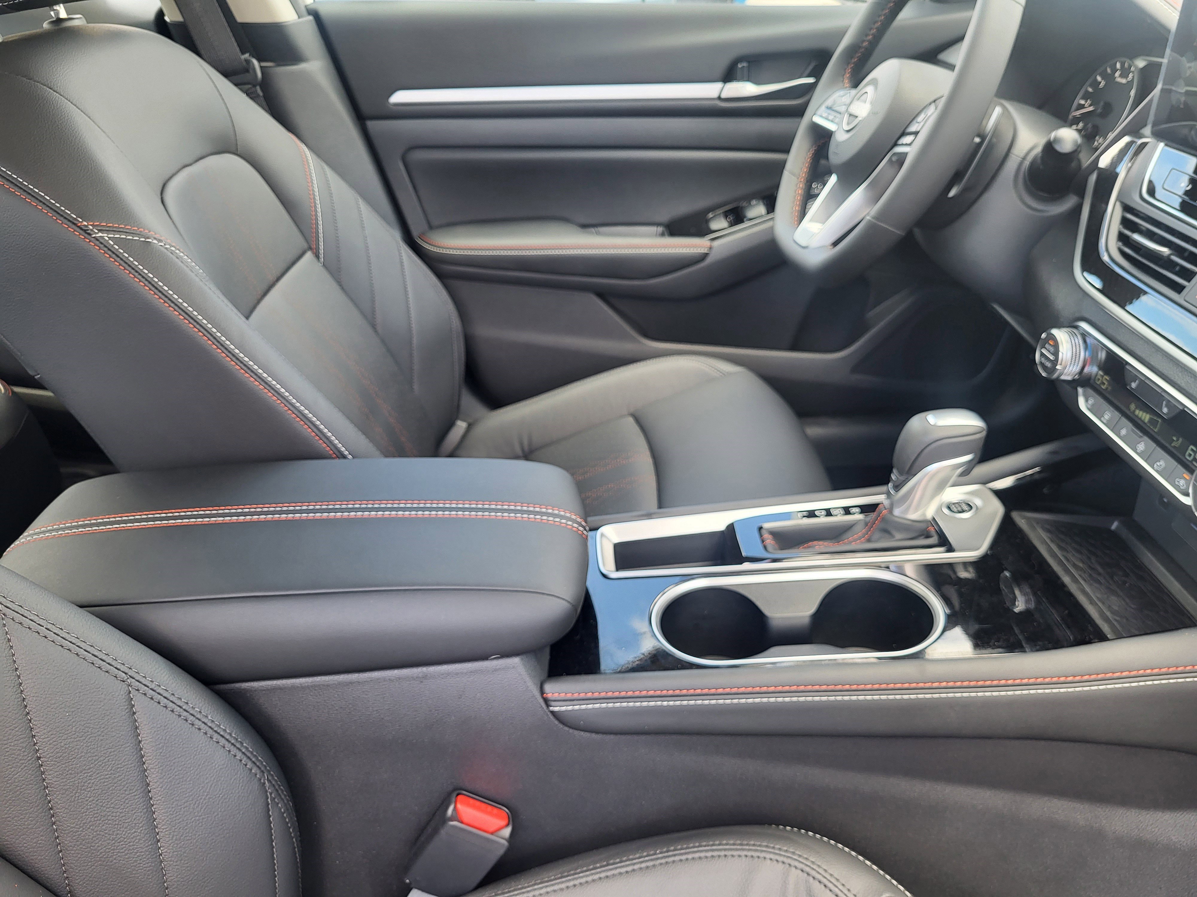 New 2025 Nissan Altima 2.5 SR w/ SR Premium Package image 8