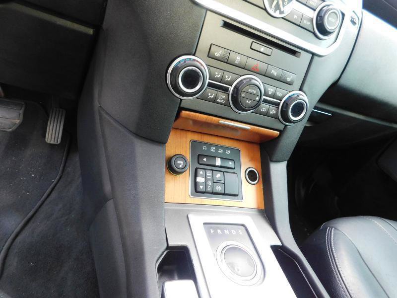 Used 2016 Land Rover LR4 HSE AWD/4WD image 23